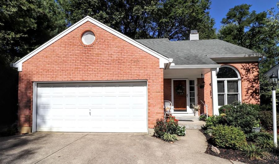 1023 Portway Dr, Anderson Twp., OH 45255 - 3 Beds, 3 Bath