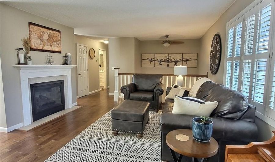 565 Lake Dr W, Annandale, MN 55302 - 4 Beds, 2 Bath
