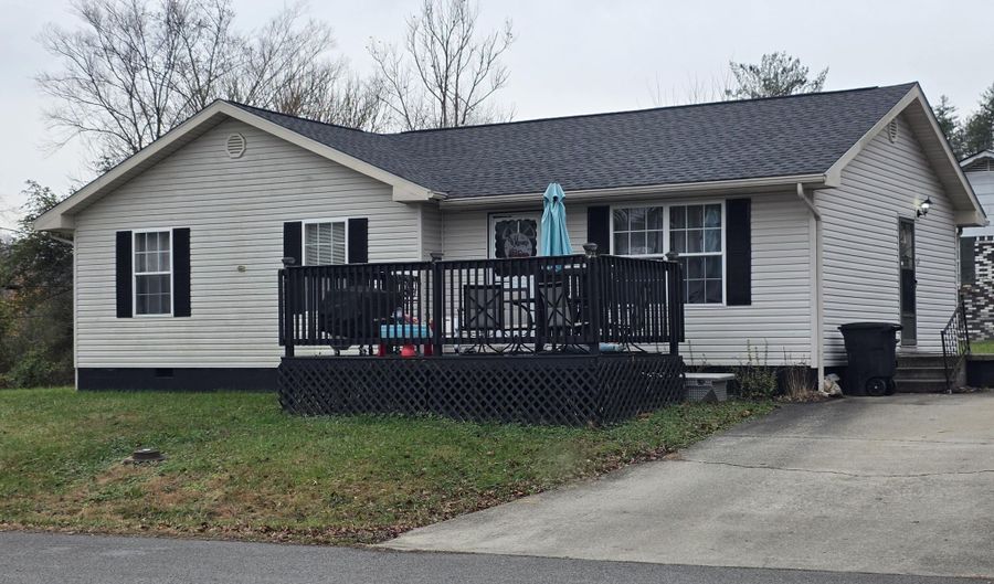 10 Shari Ct, Barbourville, KY 40906 - 3 Beds, 2 Bath