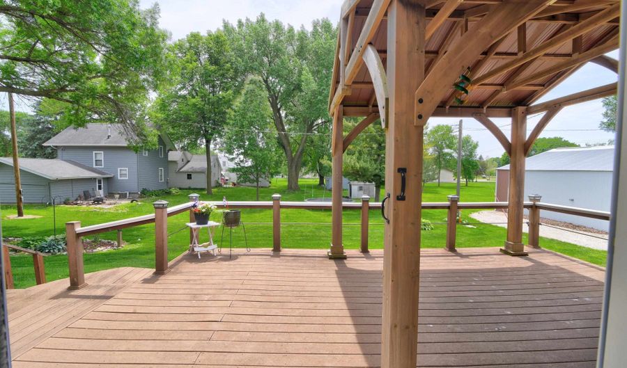 907 A Ave, Armstrong, IA 50514 - 3 Beds, 2 Bath