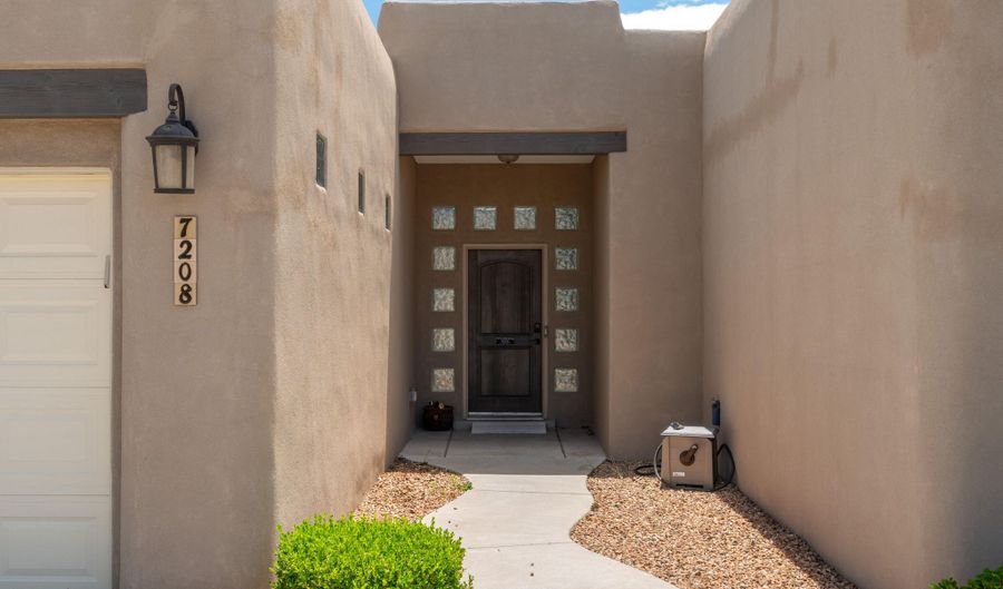 7208 COPPER GRASS Ct NE, Albuquerque, NM 87113 - 4 Beds, 2 Bath