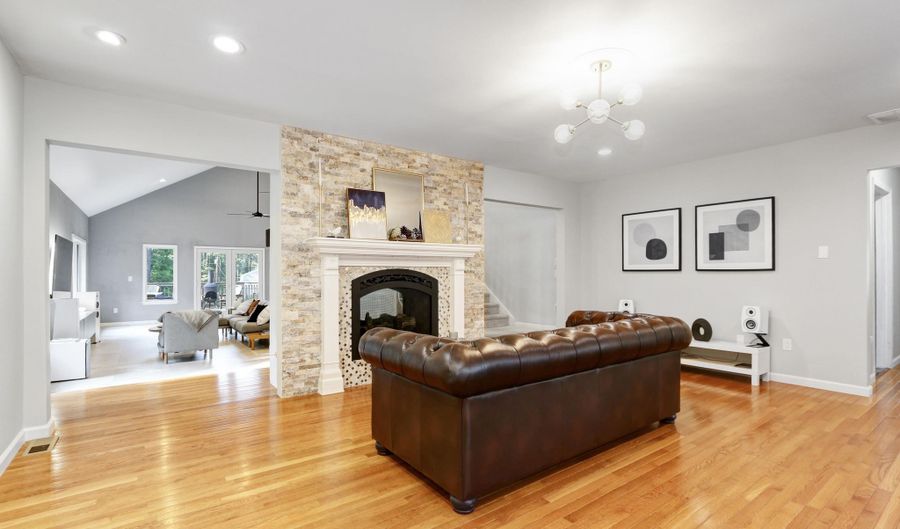 106 Hillside Ave, Absecon, NJ 08201 - 5 Beds, 4 Bath