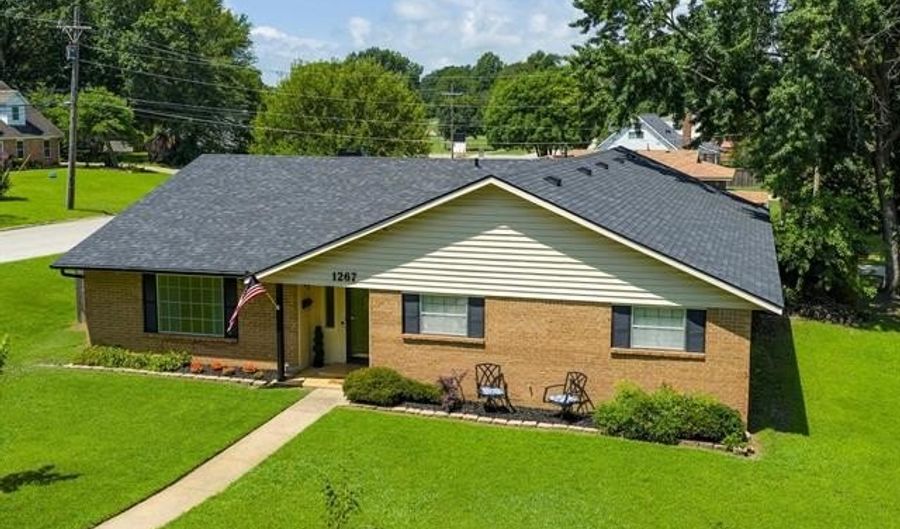 1267 Guinn Ln, Bartlesville, OK 74006 - 4 Beds, 2 Bath