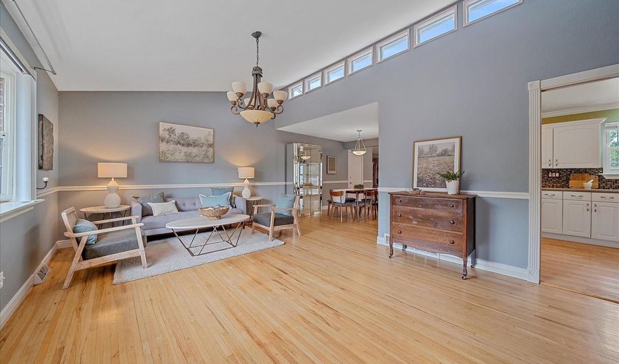 6072 Pierson Ct, Arvada, CO 80004 - 4 Beds, 2 Bath