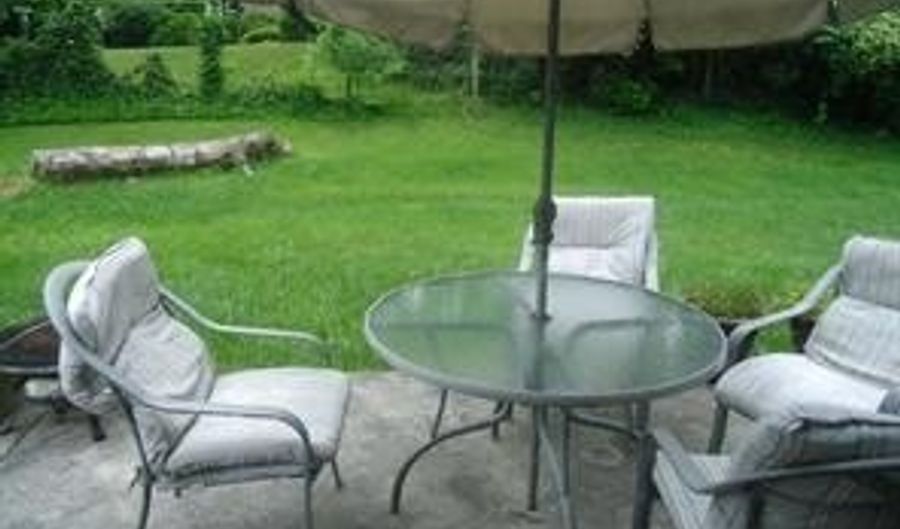 15825 PERKINS Ln, Bowie, MD 20716 - 3 Beds, 2 Bath