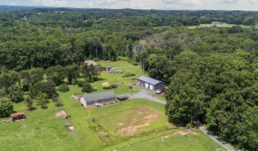26673 Burleson Rd, Albemarle, NC 28001 - 3 Beds, 3 Bath