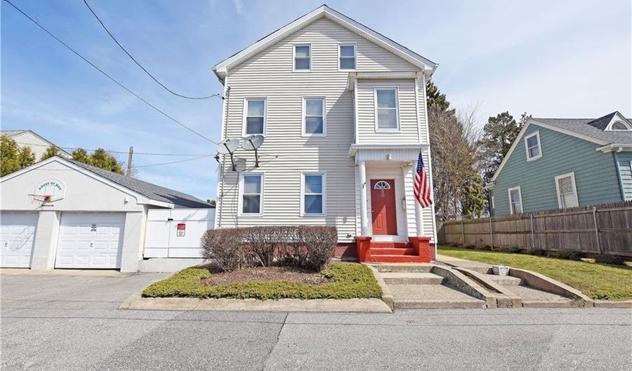 50 Reynolds St 2, East Providence, RI 02914 - 3 Beds, 1 Bath