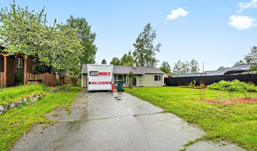 1510 E 40th Ct, Anchorage, AK 99508 - 3 Beds, 1 Bath