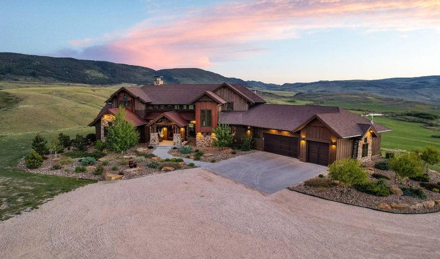 11373 Hat Six Rd, Casper, WY 82609 - 5 Beds, 6 Bath