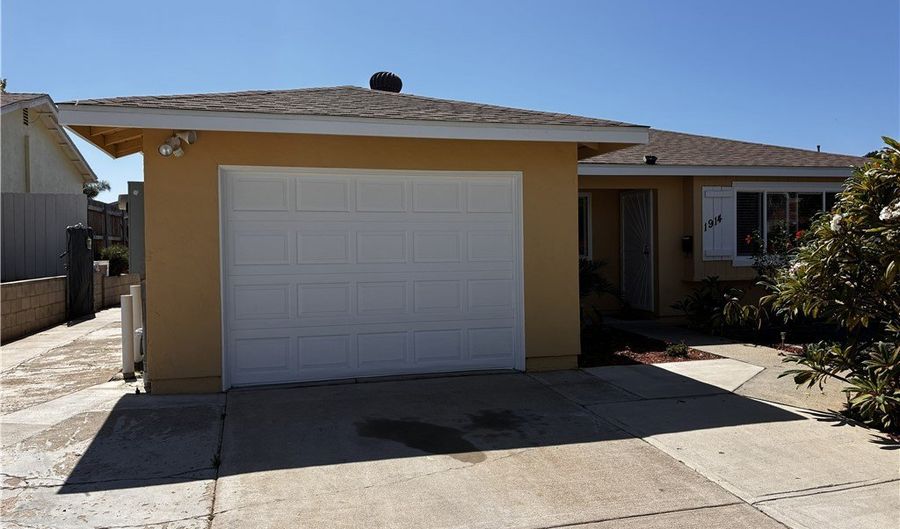 1914 Altamont Ct, San Diego, CA 92139 - 3 Beds, 2 Bath