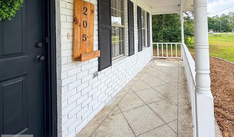 205 Pamela Dr, Allenhurst, GA 31301 - 3 Beds, 3 Bath