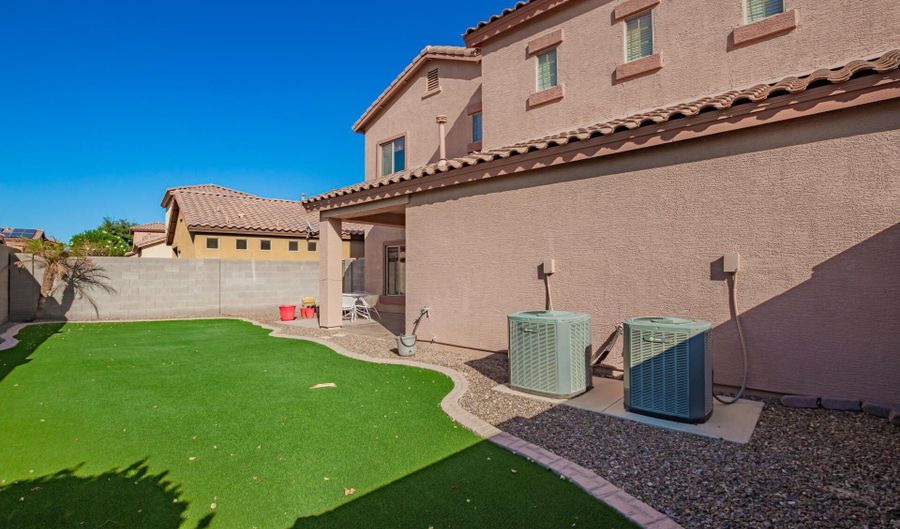 2606 E CHESTER Dr, Chandler, AZ 85286 - 3 Beds, 3 Bath
