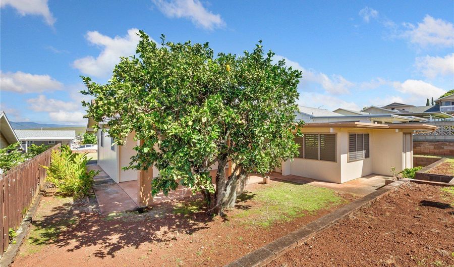 1645 Palamoi St, Pearl City, HI 96782 - 3 Beds, 3 Bath