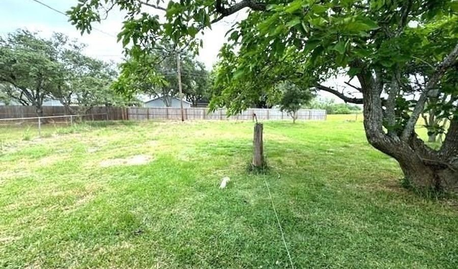 1423 S McCampbell, Aransas Pass, TX 78336 - 2 Beds, 1 Bath