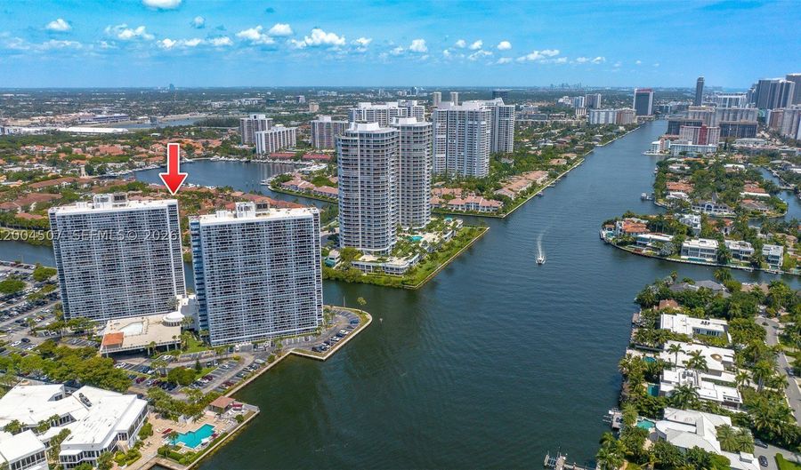 20505 E Country Club Dr Ph-38, Aventura, FL 33180 - 2 Beds, 2 Bath