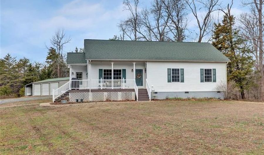 7490 Amelia Springs Rd, Jetersville, VA 23083 - 3 Beds, 2 Bath