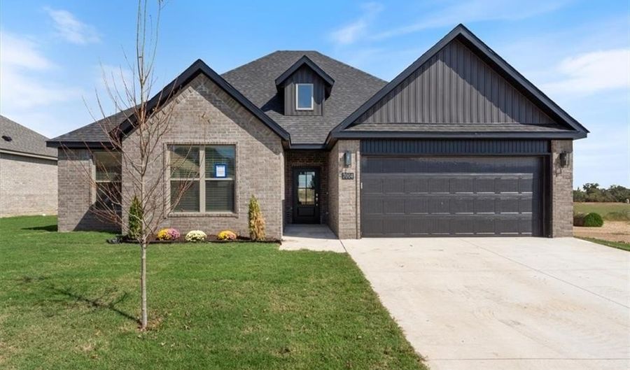 7004 Orange Ave, Bentonville, AR 72713 - 4 Beds, 2 Bath