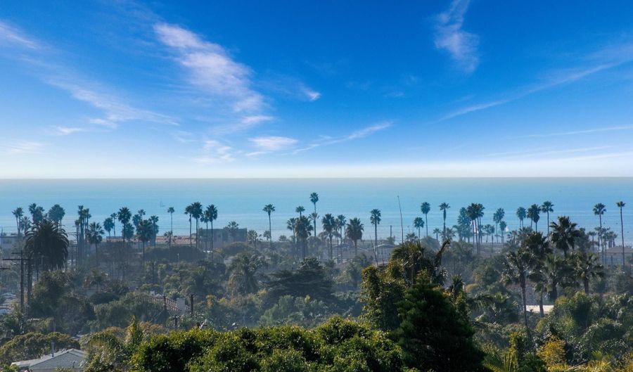 1752 Whaley St, Oceanside, CA 92054 - 5 Beds, 4 Bath