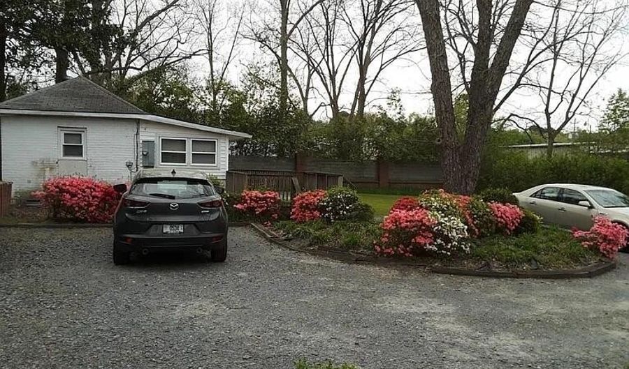 206 N Poplar St G, Aberdeen, NC 28315 - 1 Beds, 1 Bath