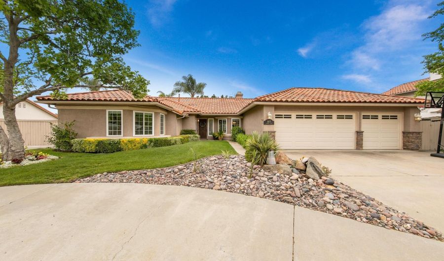 8873 Hunter Pass, Alpine, CA 91901 - 4 Beds, 3 Bath