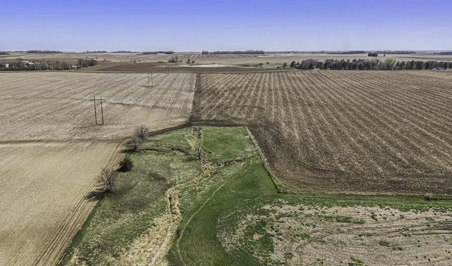 46924 298th St, Beresford, SD 57004 - 3 Beds, 2 Bath