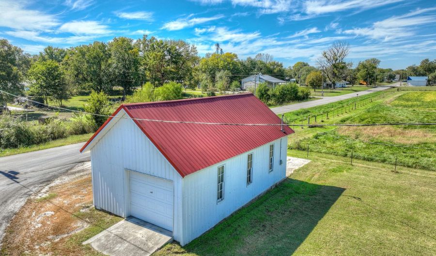 453 Stockholm St, Asbury, MO 64832 - 3 Beds, 1 Bath