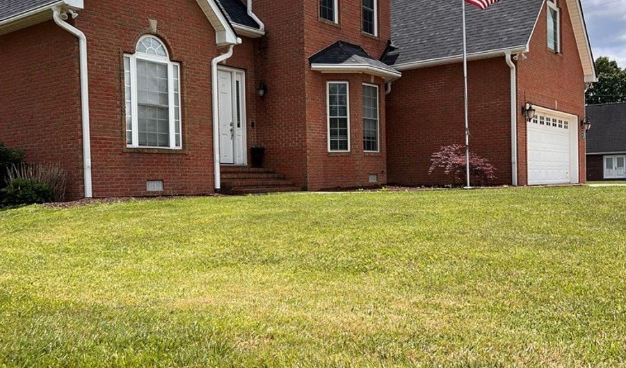 302 Brookside Dr, Algood, TN 38506 - 4 Beds, 2 Bath