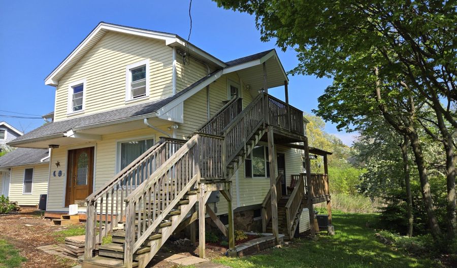 190 Short Beach Rd, Branford, CT 06405 - 2 Beds, 1 Bath