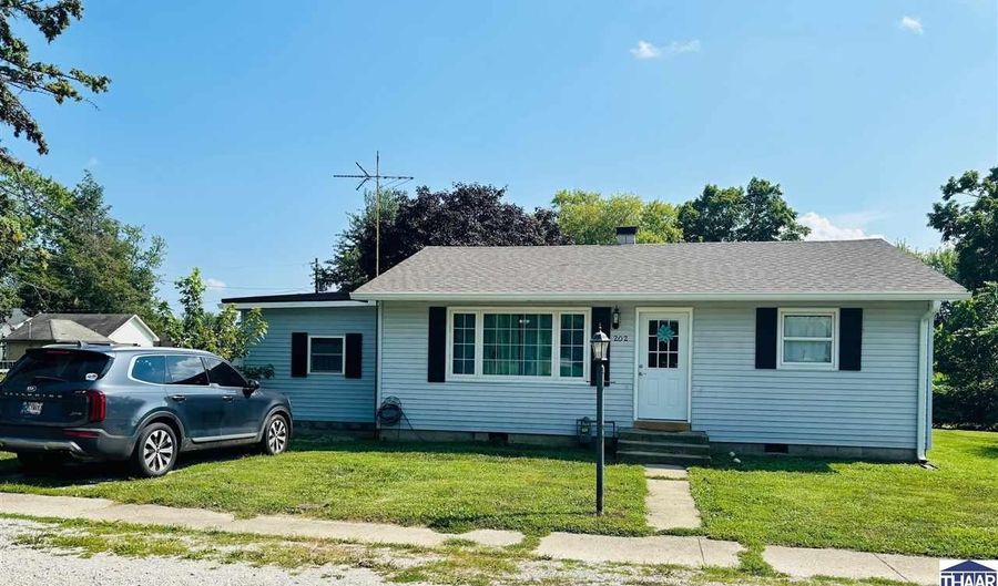 202 W Walnut St, Bainbridge, IN 46105 - 3 Beds, 1 Bath