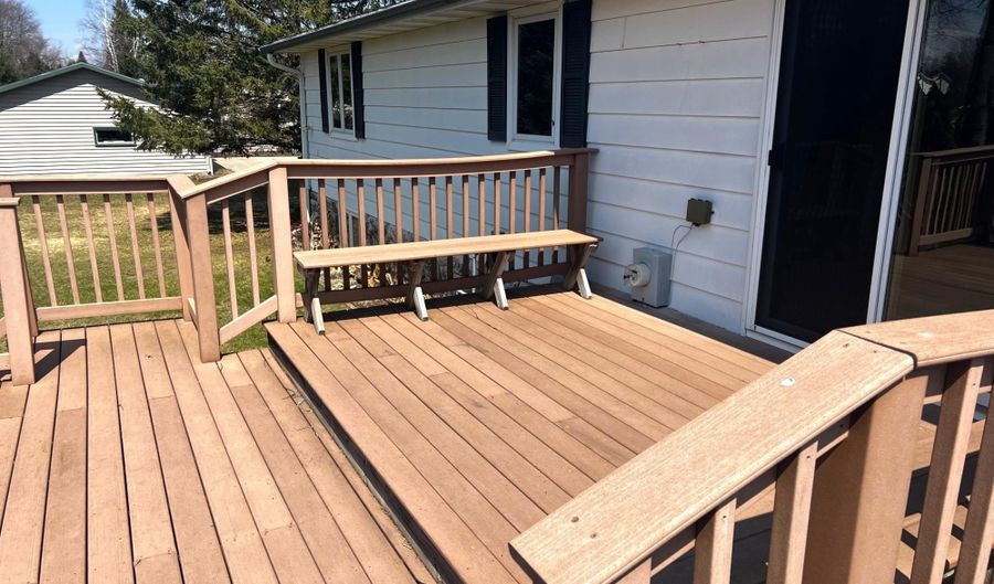 706 SUNSET Dr, Antigo, WI 54409 - 3 Beds, 2 Bath