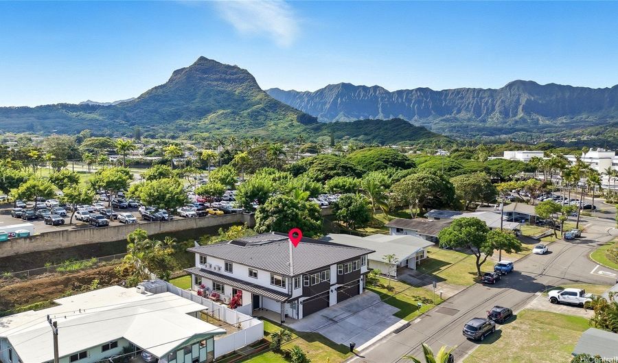 1379 A Manu Aloha St B, Kailua, HI 96734 - 5 Beds, 3 Bath