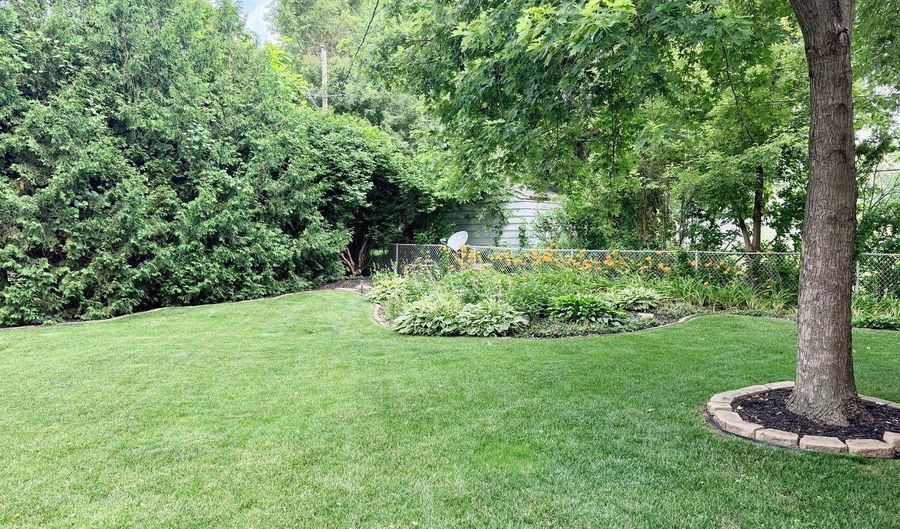 11820 S Avers Ave, Alsip, IL 60803 - 4 Beds, 3 Bath