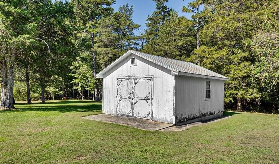 438 Sawyersville Rd, Asheboro, NC 27205 - 3 Beds, 2 Bath