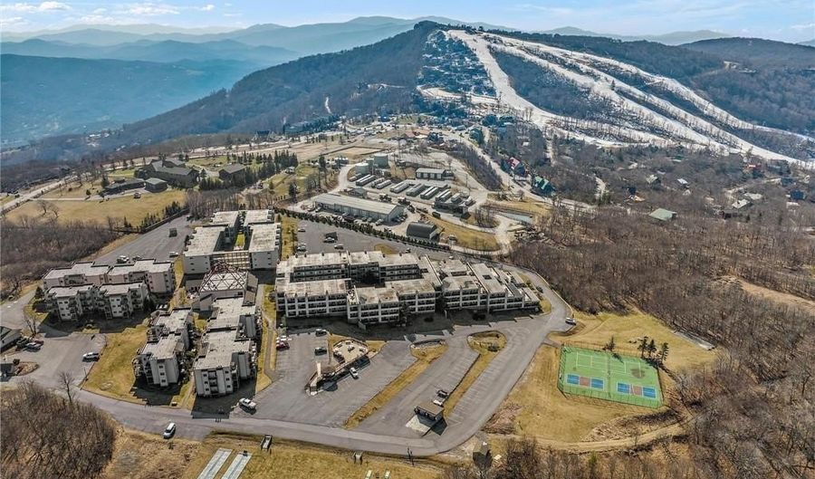 301 Pinnacle Inn Rd 4313, Beech Mountain, NC 28604 - 2 Beds, 2 Bath