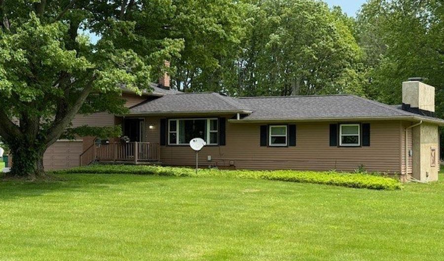 2500 Douglas Rd, Ashtabula, OH 44004 - 3 Beds, 2 Bath