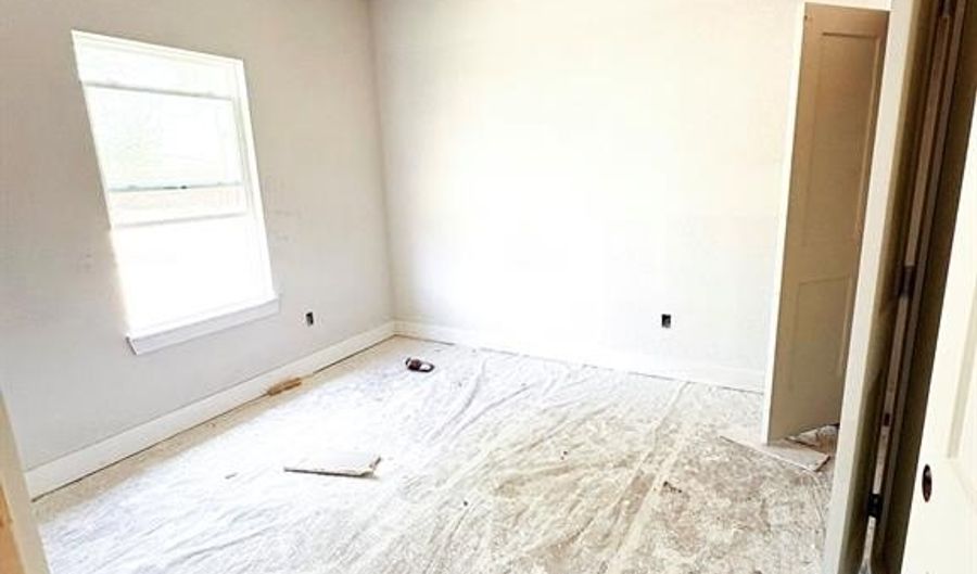898 Minda St, Abilene, TX 79602 - 3 Beds, 2 Bath