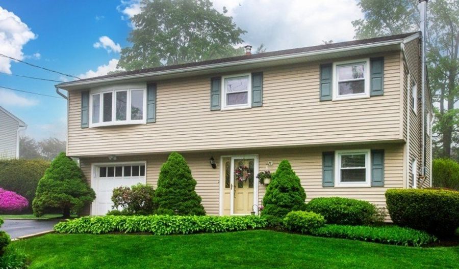 19 W Lakeview Rd, Alloway, NJ 07460 - 3 Beds, 2 Bath