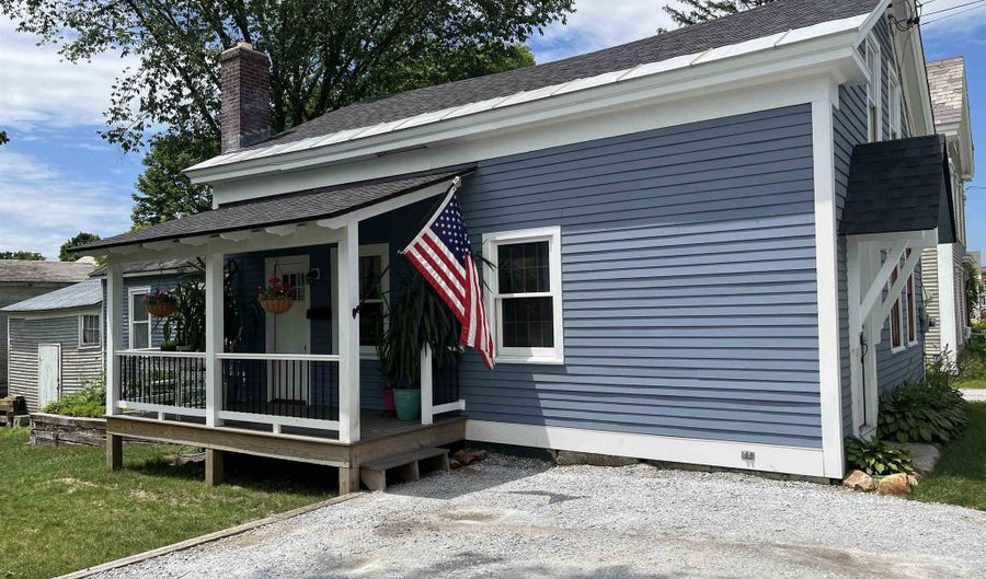 11 Franklin St, Brandon, VT 05733 - 3 Beds, 2 Bath