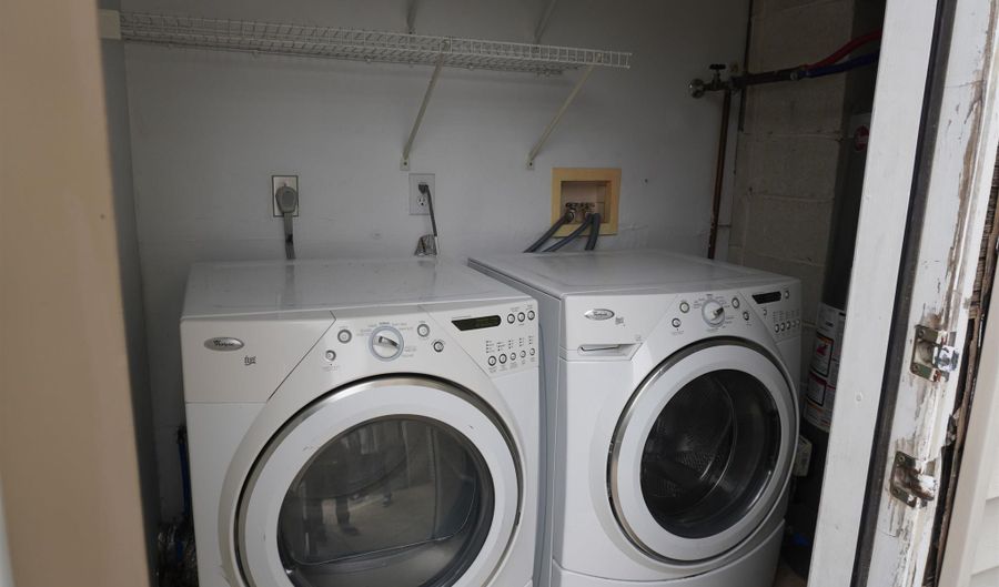 674 Carolyn Ter, Atlantic City, NJ 08401 - 2 Beds, 1 Bath