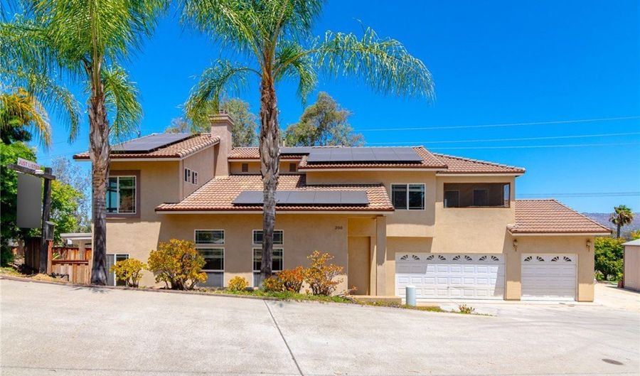 200 N Upas St, Escondido, CA 92025 - 4 Beds, 3 Bath