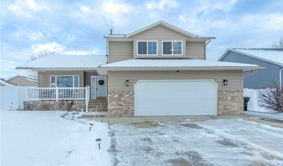 2051 Country Manor Blvd, Billings, MT 59102 - 5 Beds, 4 Bath