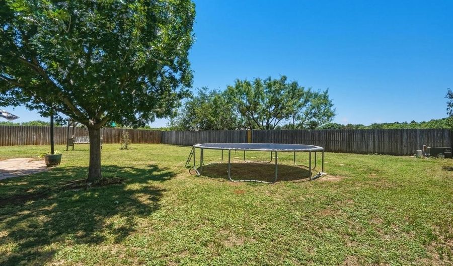 4917 Crystal Crk, Abilene, TX 79606 - 3 Beds, 2 Bath