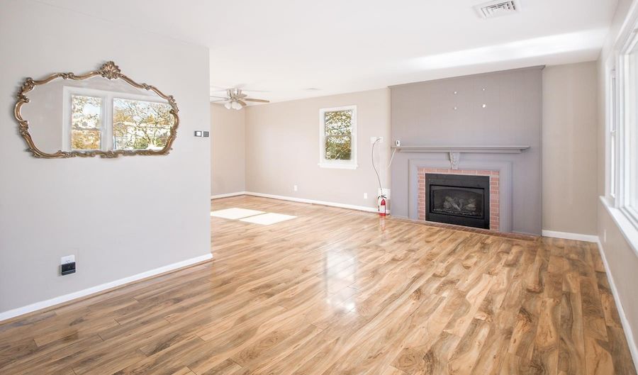 570 N Harrisburg Ave, Atlantic City, NJ 08401 - 4 Beds, 2 Bath