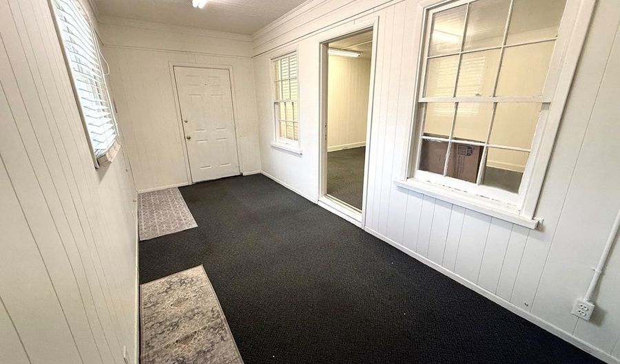 1102 N Hutchinson, Adel, GA 31620 - 0 Beds, 0 Bath