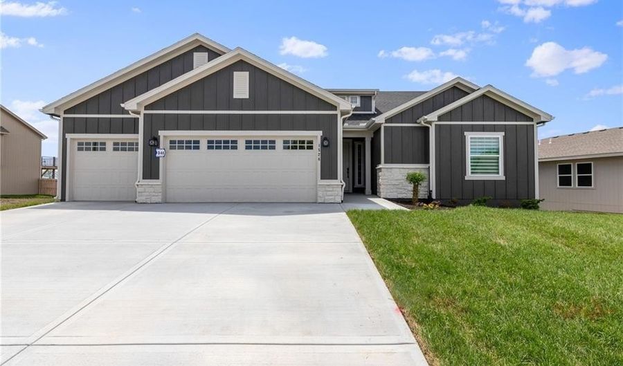 1386 N 163rd Ct, Basehor, KS 66007 - 3 Beds, 3 Bath