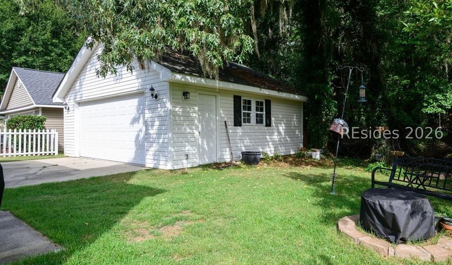 9 Haddon Ave, Bluffton, SC 29910 - 3 Beds, 3 Bath