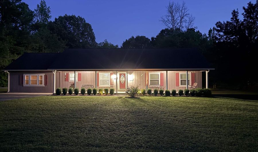 2925 E Snow Ln, Alexander, AR 72002 - 3 Beds, 3 Bath