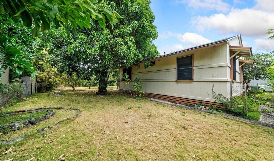 319 Kihapai St C, Kailua, HI 96734 - 4 Beds, 2 Bath