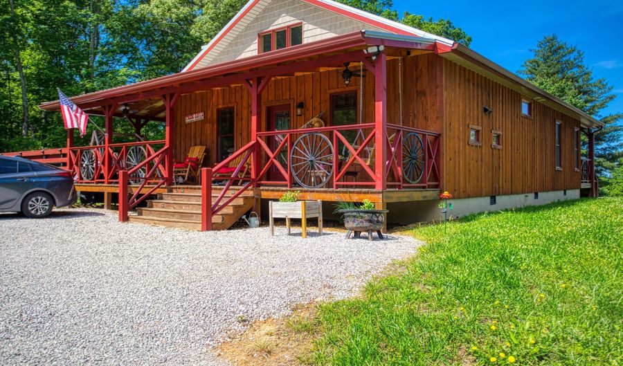 305 Griffin Ln, Allardt, TN 38504 - 2 Beds, 2 Bath