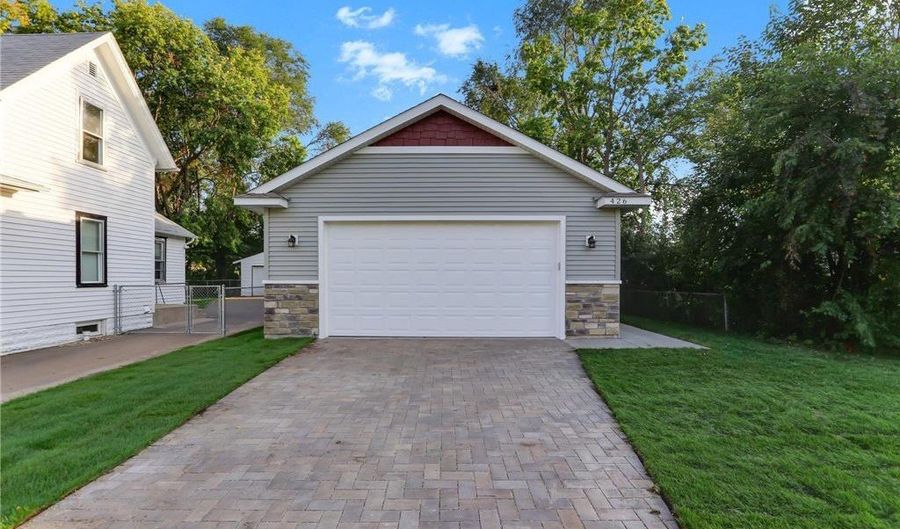 426 Taylor St, Anoka, MN 55303 - 5 Beds, 2 Bath